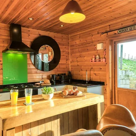 3 Bed In 77735 * Грейт Эйтон