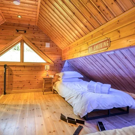 3 Bed In 77735 大艾顿