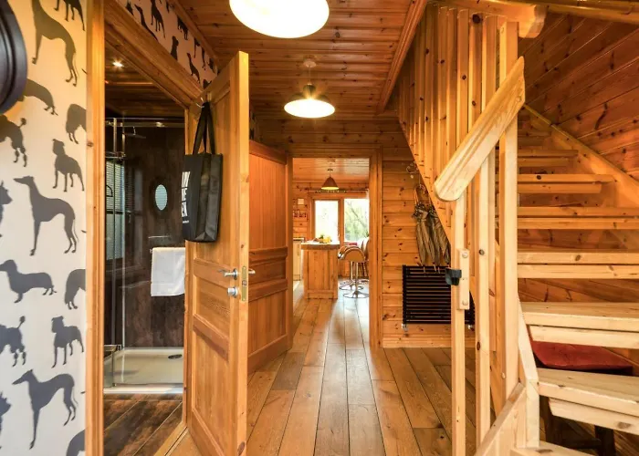 Lodge 3 Bed In Middlesbrough Oc-77735 *