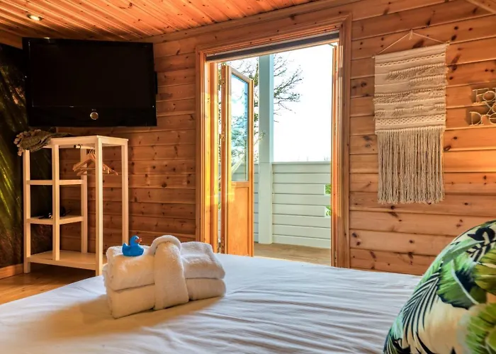 Lodge 3 Bed In Middlesbrough Oc-77735 *